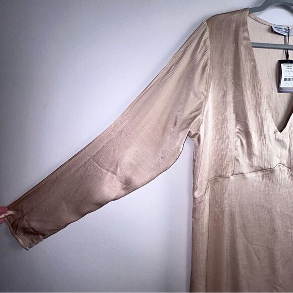 Smash + Tess Tan Sheath Maxi Dress V-Neck Long Sleeve - Picture 3 of 5